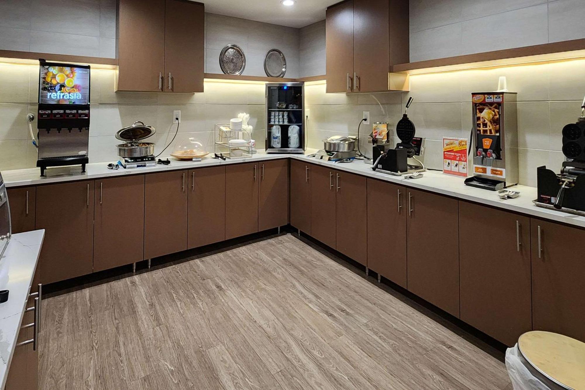 Comfort Inn & Suites شاكوبي المظهر الخارجي الصورة