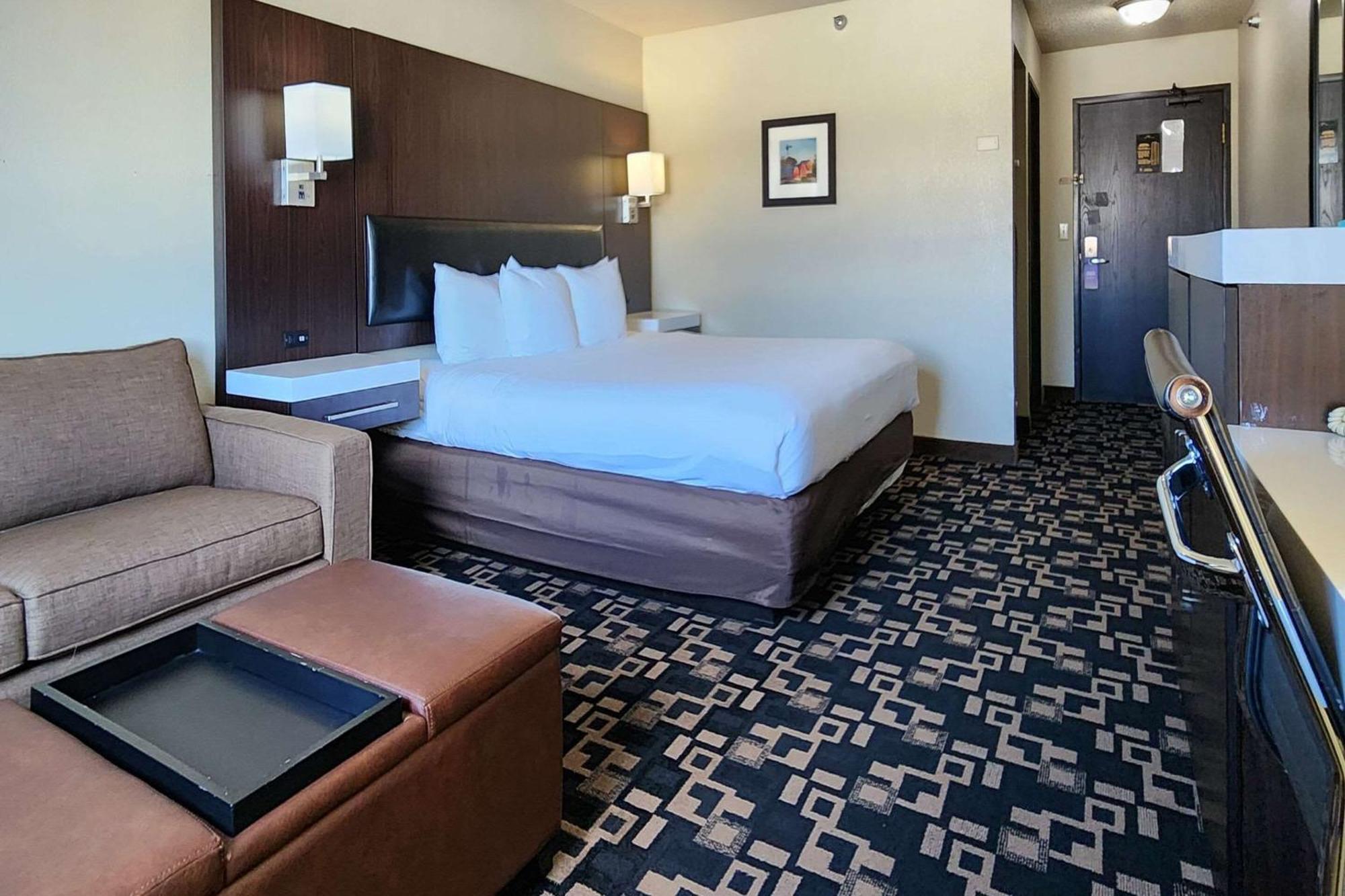 Comfort Inn & Suites شاكوبي المظهر الخارجي الصورة